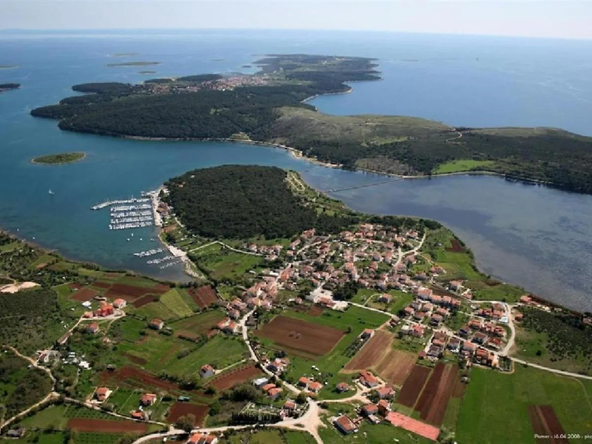 Holiday home Beach House Beta With Pool, Jacuzzi, Playground & Bbq In An Olive Grove With A Beach, Pomer - Istria Croatia