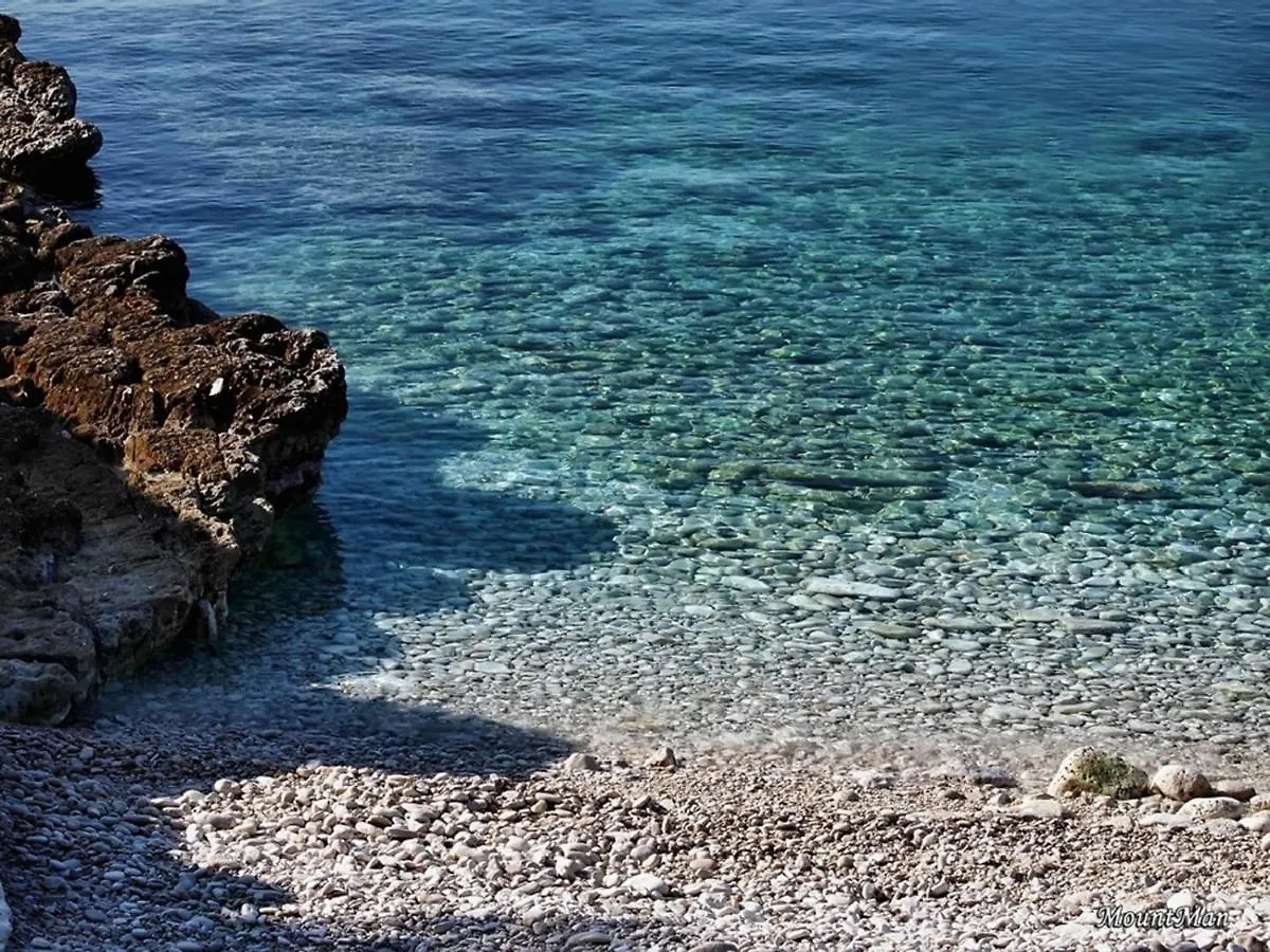 Beach House Beta With Pool, Jacuzzi, Playground & Bbq In An Olive Grove With A Beach, Pomer - Istria Holiday home